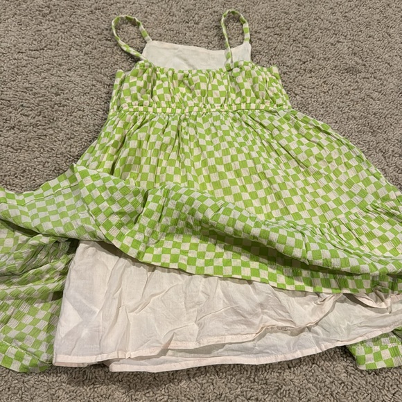 Two dresses. - Picture 3 of 7